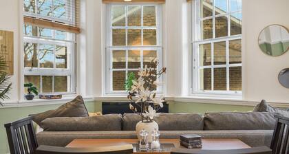 Modern 2 Bed Apartment in Greenwich