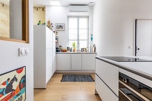 Private kitchen - La Pomme des Chartrons – Apartment in Bordeaux, Wi-Fi & Air Conditioning (Bordeaux)