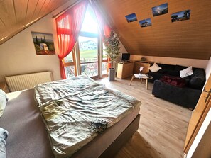 1 bedroom, WiFi, bed sheets - Apartment 'Herdi-Schön' with Balcony (Herdwangen-Schönach)