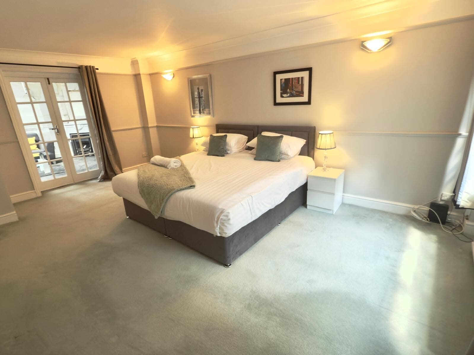 4 Schlafzimmer, Bügeleisen/Bügelbrett, kostenloses WLAN, Bettwäsche