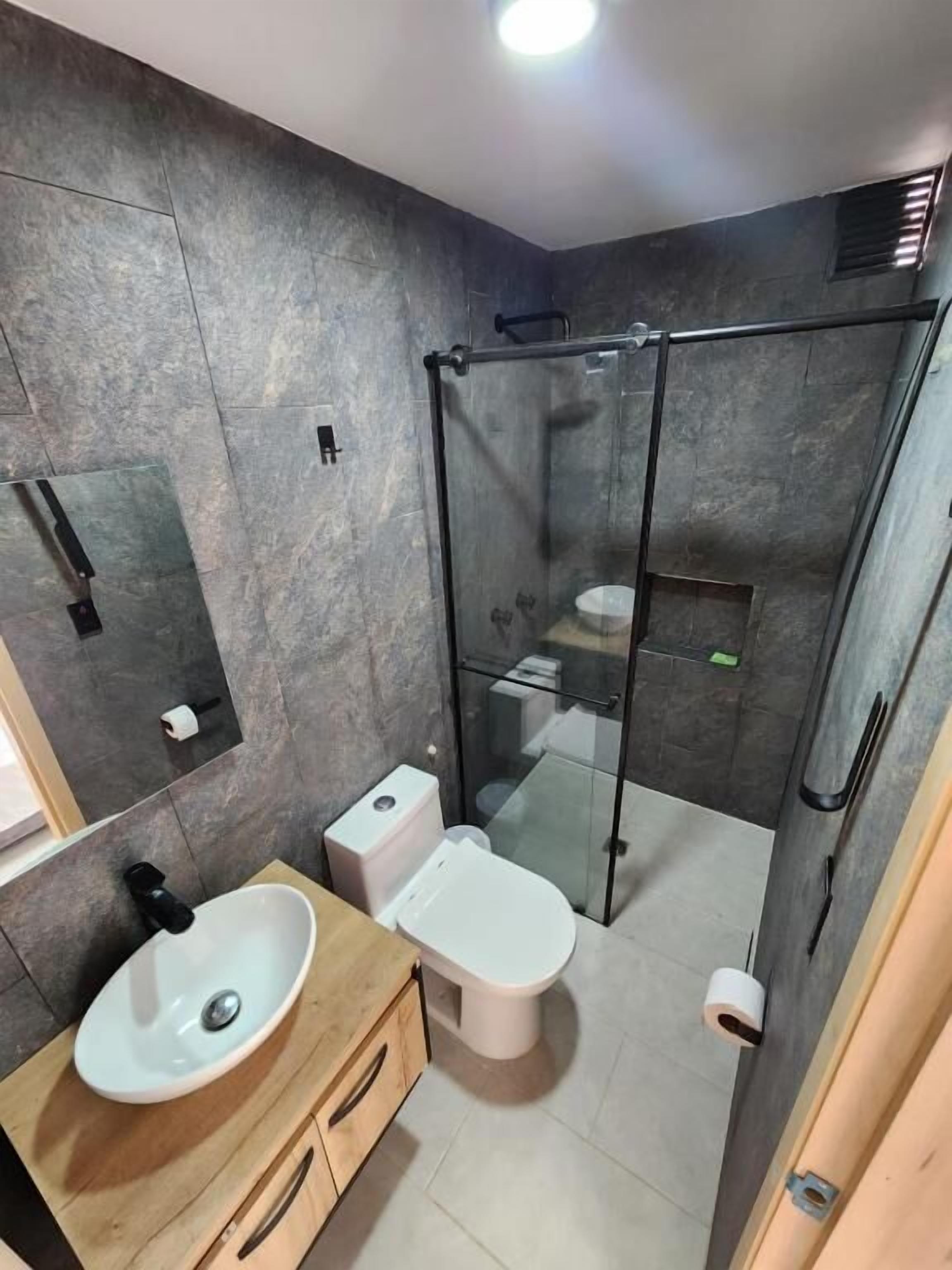 Standard Twin Room | Bathroom