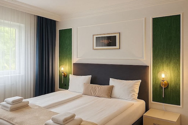 Comfort Double Room | Desk, soundproofing, free WiFi, bed sheets