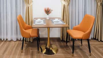 Superior-værelse til 4 personer | Spiseområde