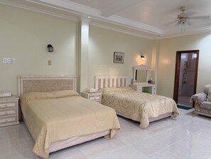 Room - A secluded stunning villa by the beach. (Carmen)