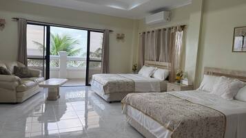 3 bedrooms, iron/ironing board, WiFi, bed sheets