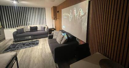 Radio City Apartments near City Centre