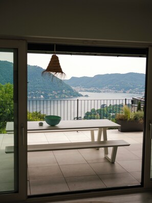 Villa, vue lac | Terrasse/Patio