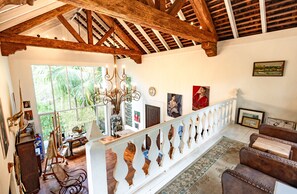 Interior - SPACIOUS STUDIO NEAR THE BEACH (Dunmore Town)