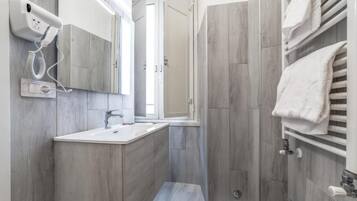 Apartment | Badezimmer