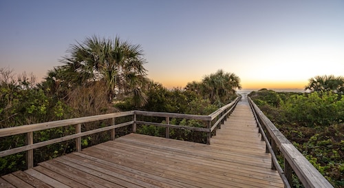 The Beach Club by Coolvacay