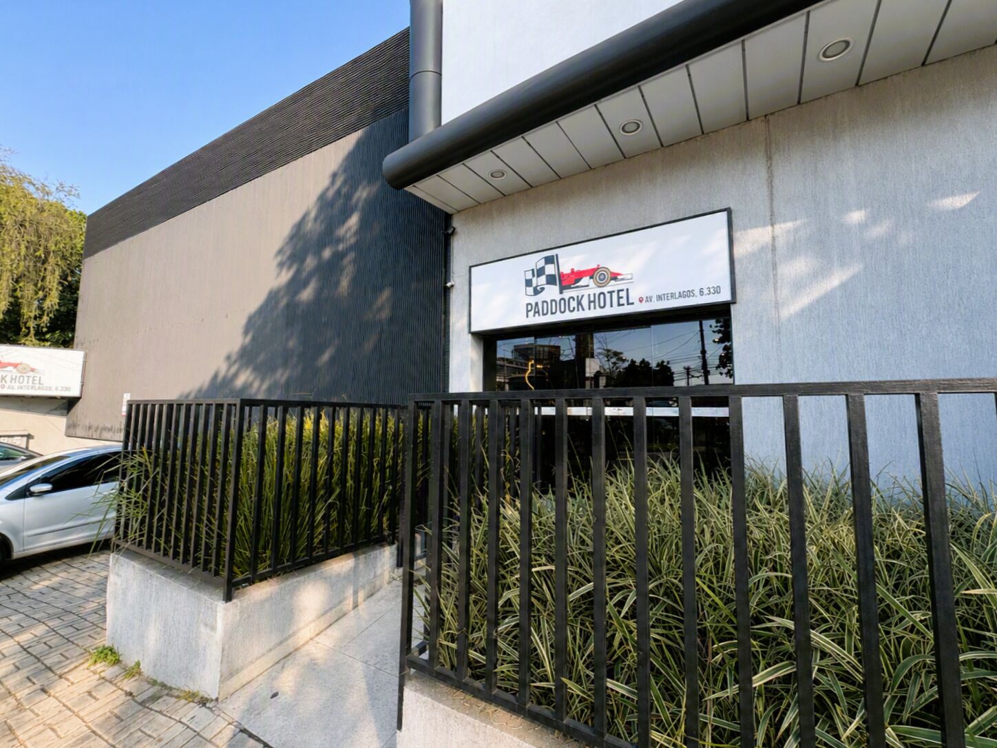 Fachada de la propiedad