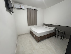 Double Room | WiFi (free), bed sheets - Hotel Paddock (São Paulo)