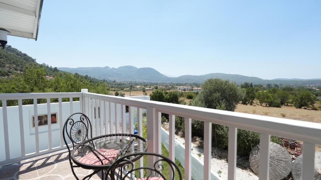 House, 1 Bedroom, Pets Allowed, Mountain View | Property grounds