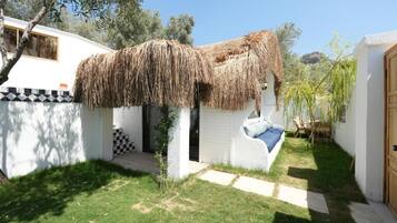 Exclusive-talo, 2 makuuhuonetta, yksityinen uima-allas, näköala puutarhaan | Ulkoalueet