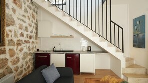 Classic-huvila, näköala puutarhaan | Oleskelualue