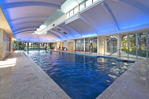 Indoor pool, a heated pool - 'Chevron Renaissance' - Level 8 - Riverside (Surfers Paradise)