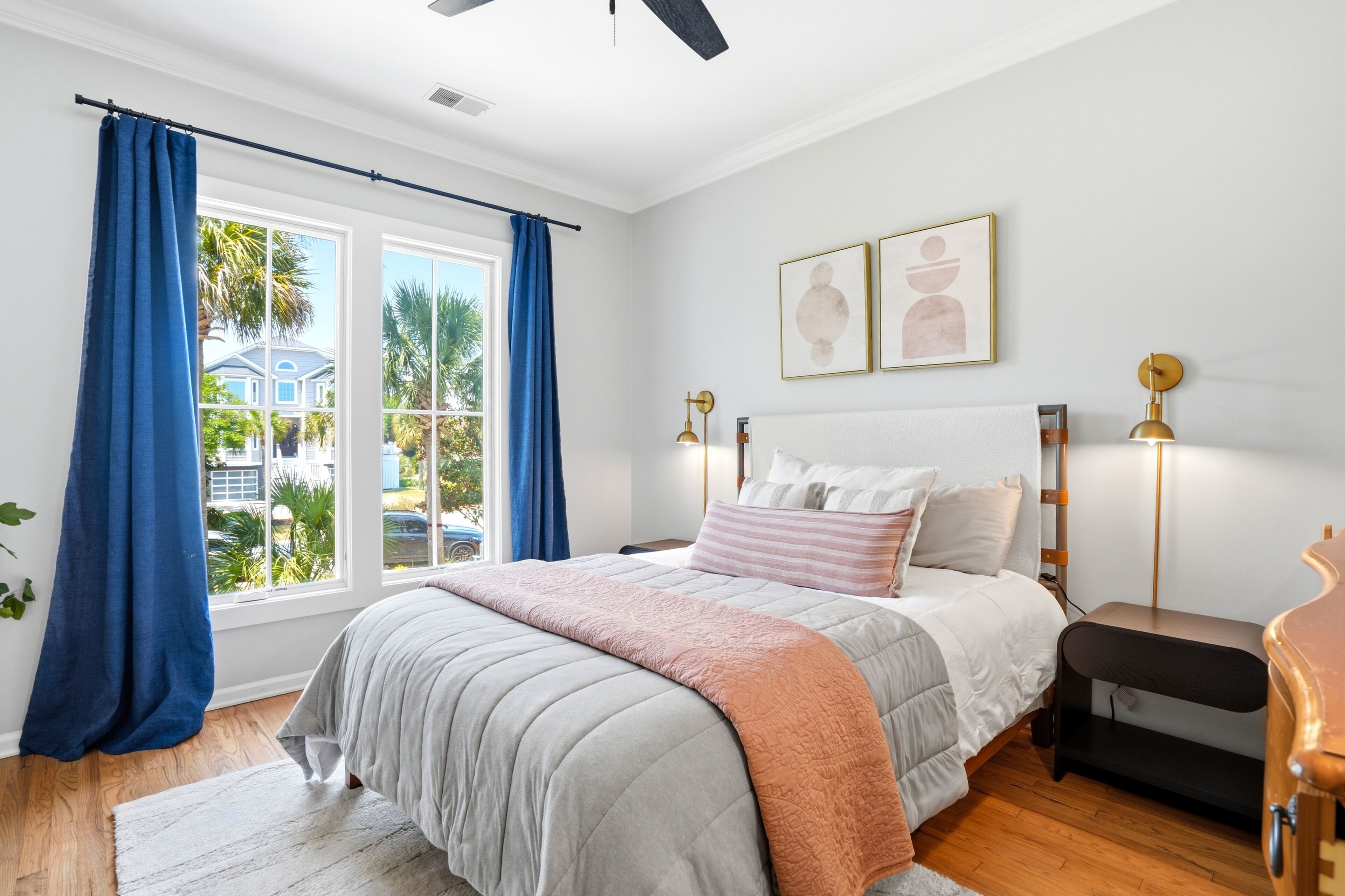 4 chambres, bureau, Wi-Fi gratuit, draps fournis