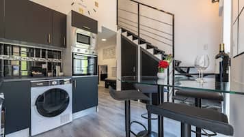 Dúplex Deluxe, balcón | Restauración