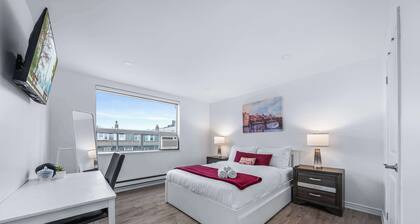 Relaxing Group Retreat Near Little Italy