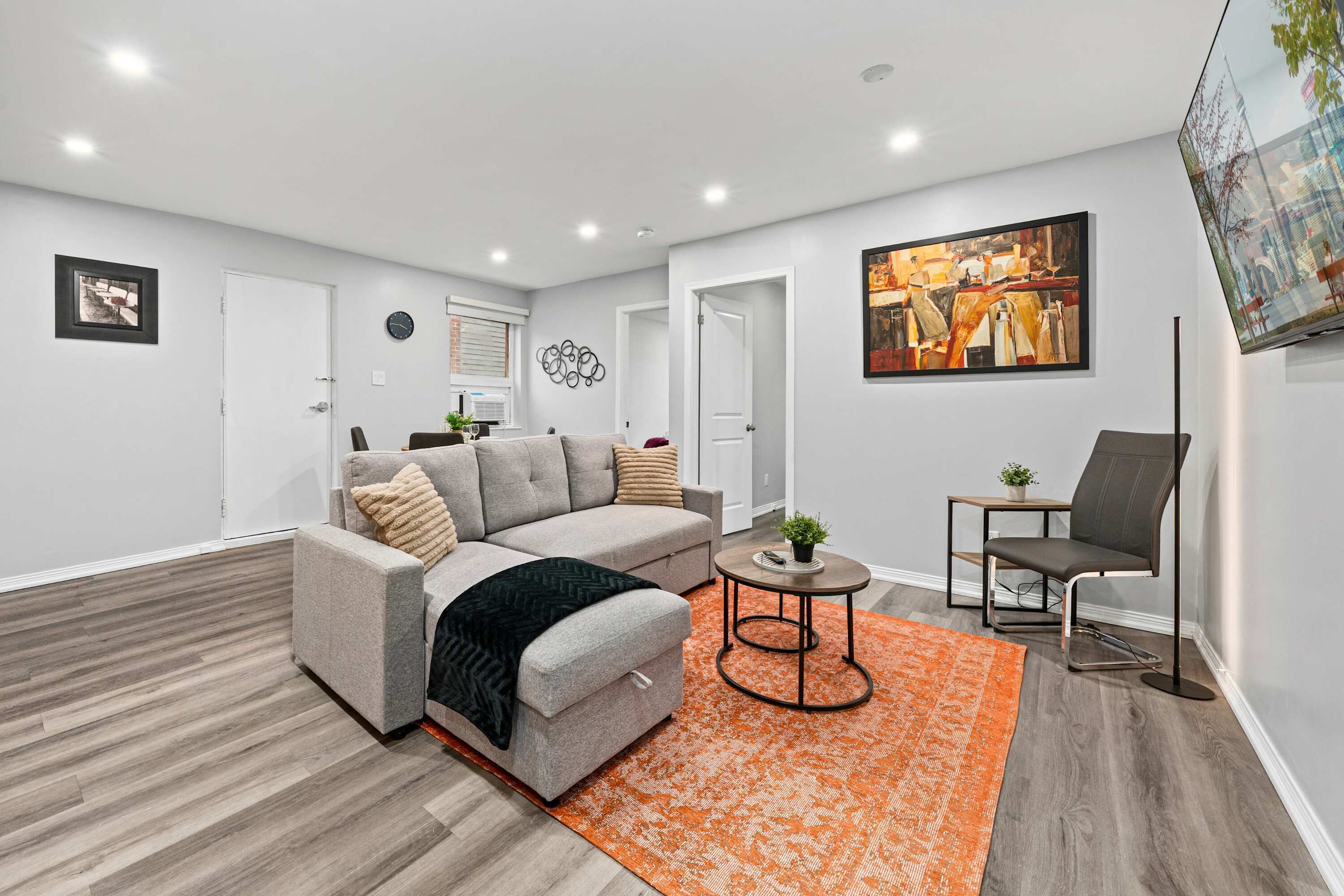 Modern Suite Near Dufferin Grove Transit Line - Mississauga