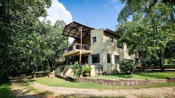 Hus - 3 sovrum - tillgÀnglighetsanpassat - rökare | Boendets fasad