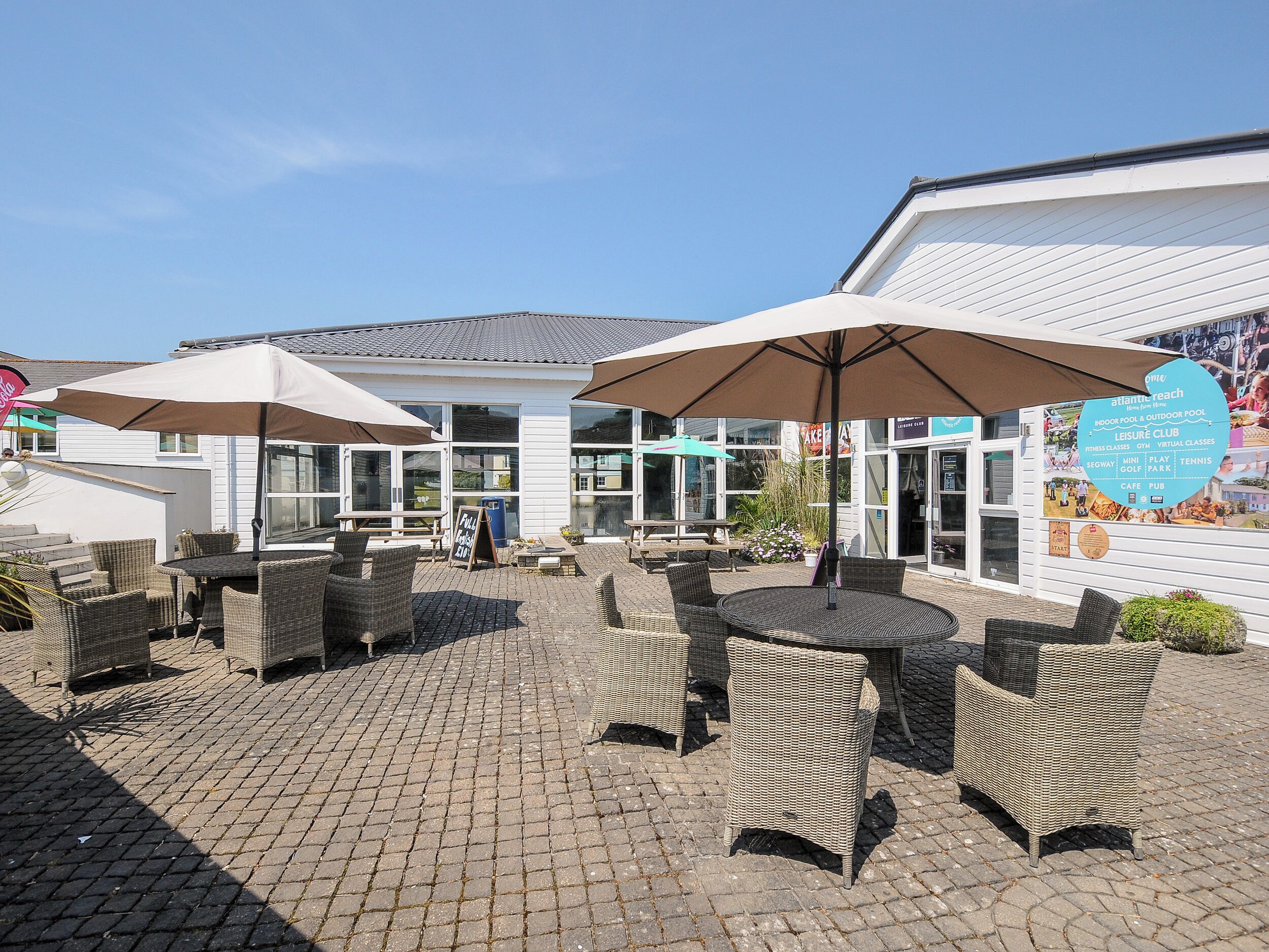 Cottage | Outdoor dining