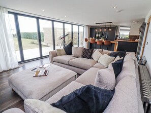 Living area - The Joiners Cottage (Morpeth)