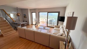 TV - La Cala Hill Club Luxury Retreat | Mijas - Pass the Keys (Mijas)