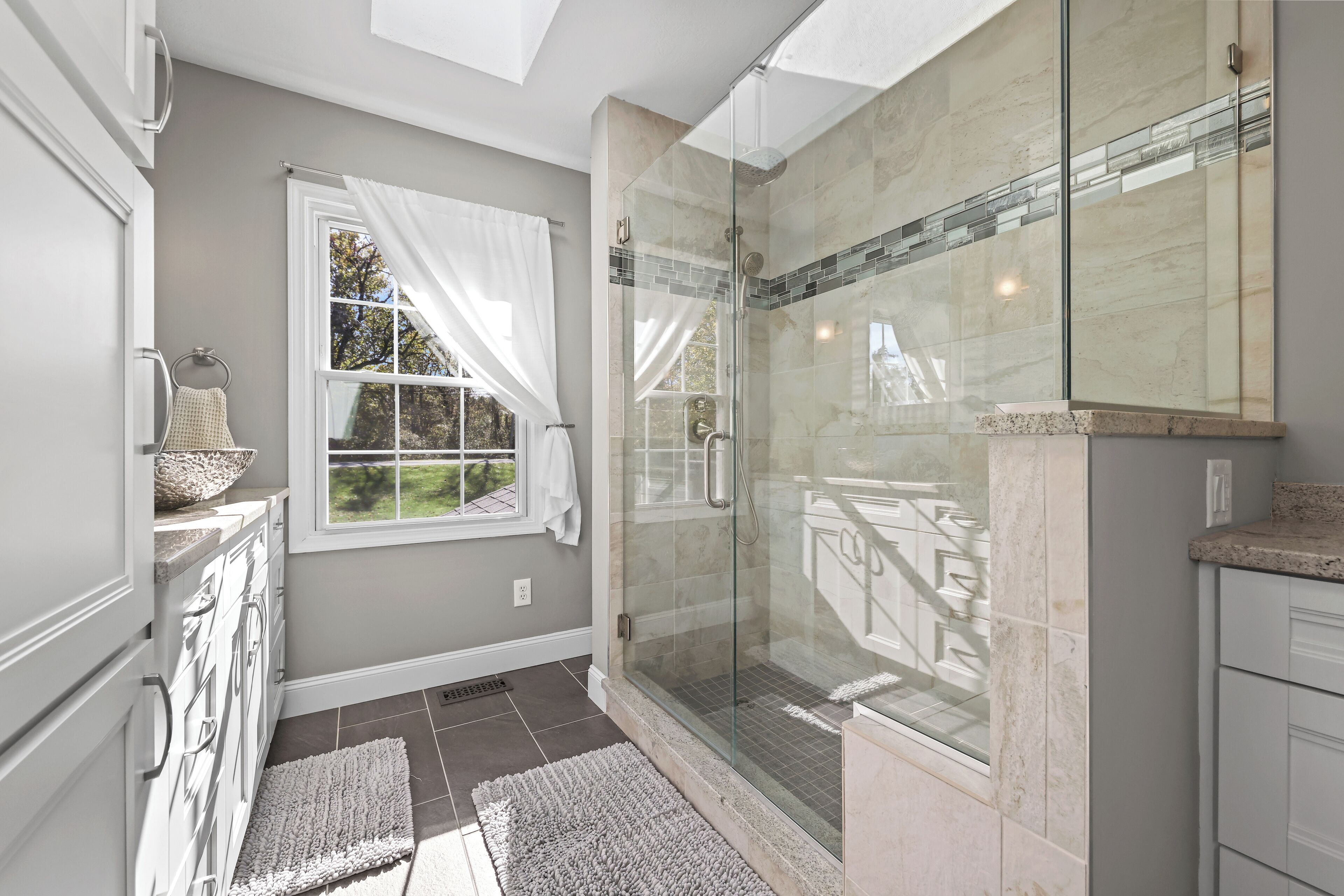 Shower, towels, toilet paper