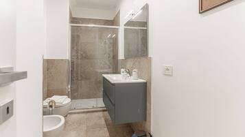 Appartement, uitzicht op stad | Badkamer