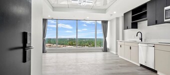Luxury Penthouse - Reese Tower
