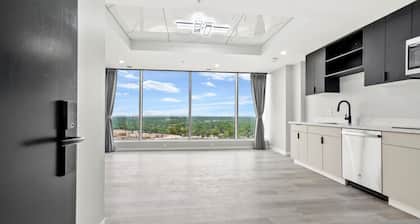 Luxury Penthouse - Reese Tower