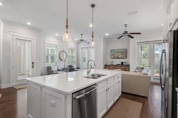 المنشأة من الداخل