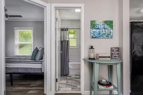 New-Sunfish Cottage - Walk to Hidden Harbor Marina