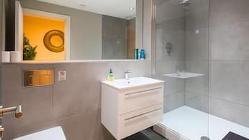 Condo, Non Smoking, Private Bathroom | Bathroom