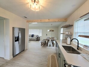 Interior - Coastal Landing Stay (New Haven)