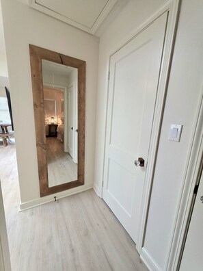 Interior - Coastal Landing Stay (New Haven)