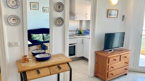 Fridge, microwave, oven, stovetop - 0. Skol Marbella 507A (Marbella)