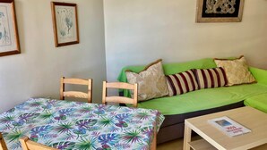 Interior - 1. Skol Marbella 244C (Marbella)