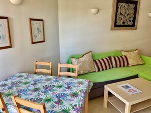 Interior - 1. Skol Marbella 244C (Marbella)