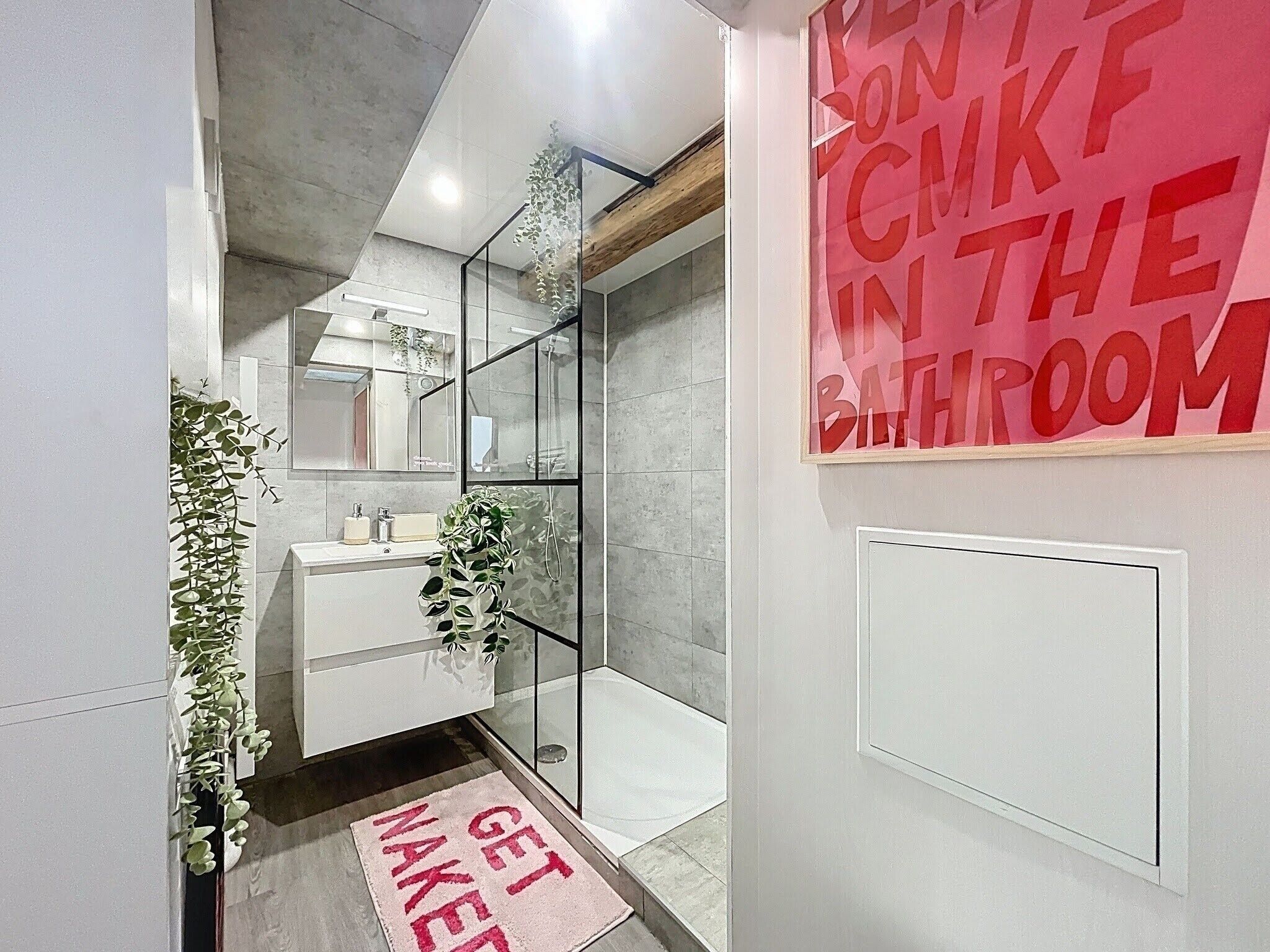 Towels, toilet paper