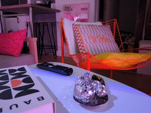 Interior - Blush Heaven - Private apartment with POP ambience! With free fiber and Netflix! (Nancy)