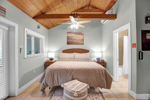 Room - Mahi Mahi Manor Studio Condo (Stock Island)