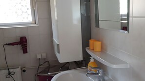 Bathroom - Holiday Apartment for 2 People (42 m²) in Wernigerode (Wernigerode)