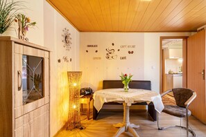 Dining - Holiday Apartment for 2 People (42 m²) in Wernigerode (Wernigerode)