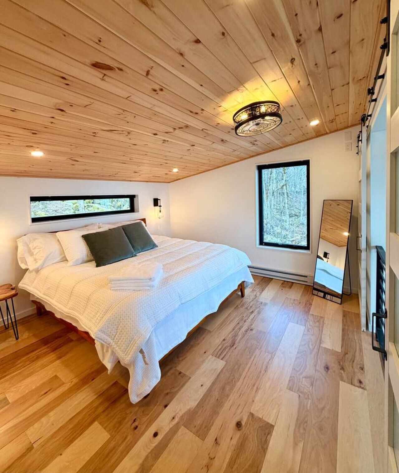 4 slaapkamers, een bureau, reisbedje, gratis wifi