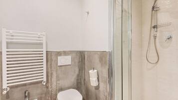 Dobbeltrom, 1 dobbeltseng, aircondition | Bad