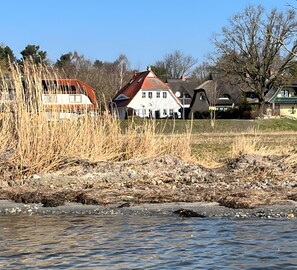 Exterior - Haus Boddenkieker 1 Rügen in Mönchgut – Ferienwohnung mit Meerblick und Südterrasse (Mönchgut)