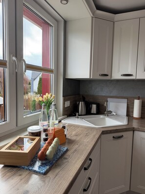 Private kitchen - Modern apartment in Dortmund - quiet, green and close to the city: for vacation & work! (Dortmund)