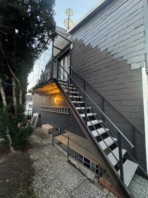 Exterior detail - Modern apartment in Dortmund - quiet, green and close to the city: for vacation & work! (Dortmund)